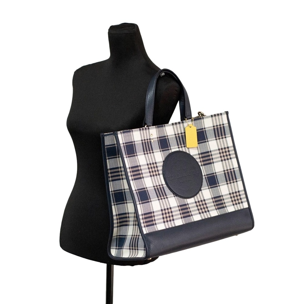 65 | 🍁🍁Coach Dempsey Tote Bag (Midnight)